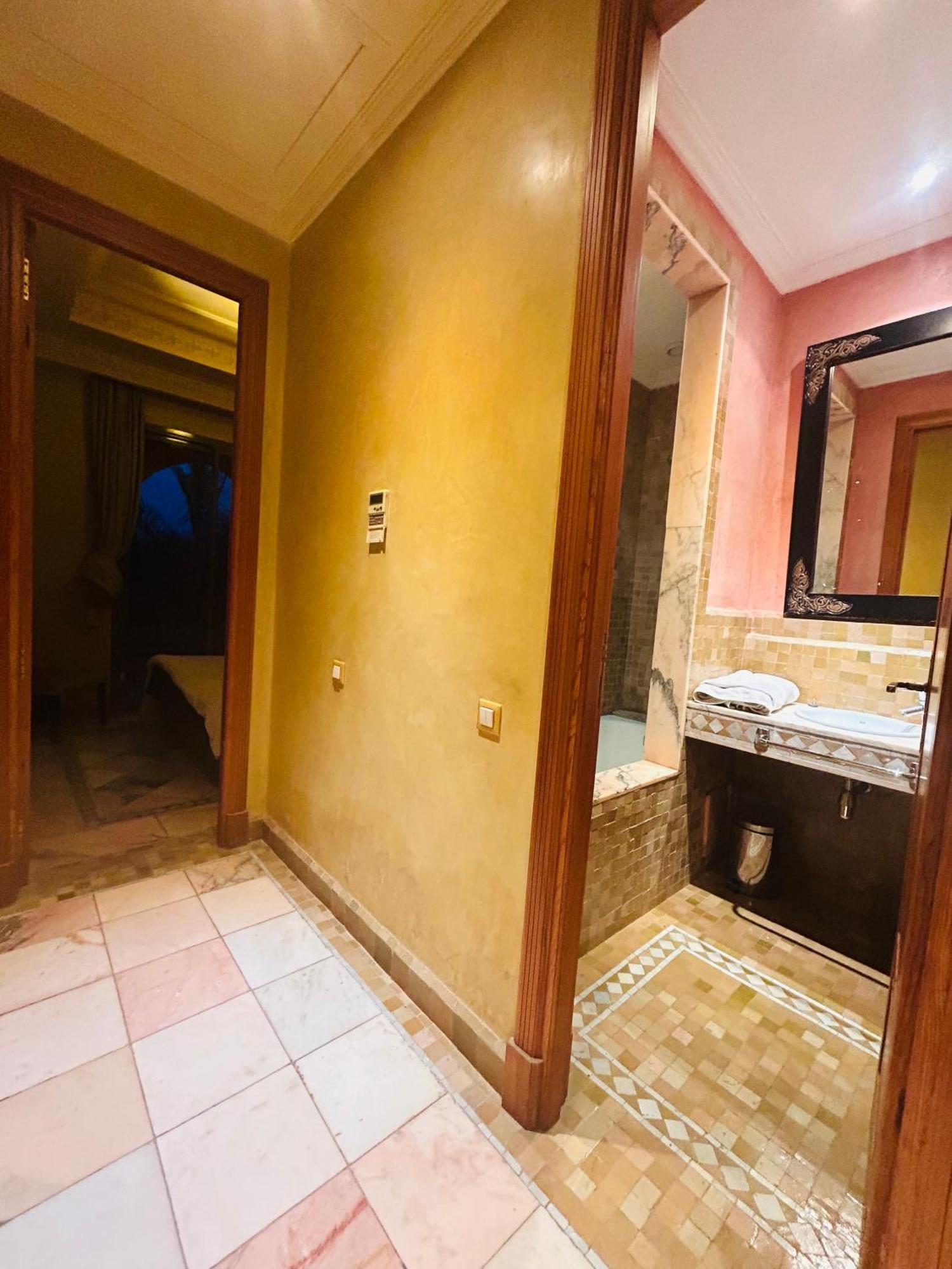 Appartement Spacieux Avec Piscine A La Palmeraie Marrakesh Exterior photo